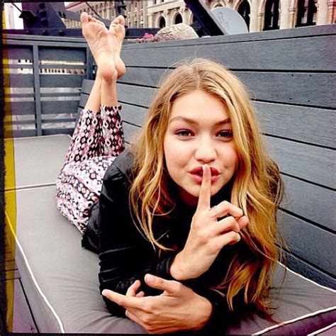 gigi hadid feet|Gigi Hadid : r/hqcelebfeet .